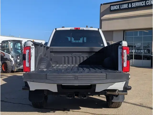 2025 Ford F-350 Platinum 8' Box/6.7L/Pano/Touch Nav/Camera - Photo 11