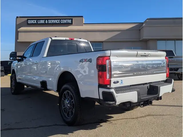 2025 Ford F-350 Platinum 8' Box/6.7L/Pano/Touch Nav/Camera - Photo 12