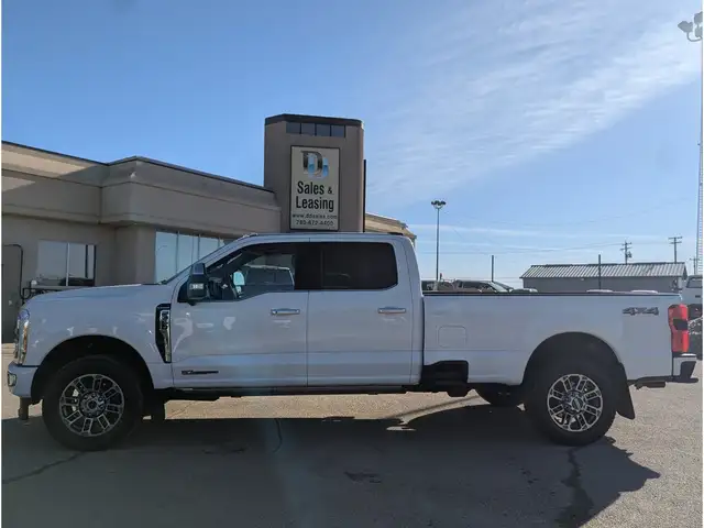 2025 Ford F-350 Platinum 8' Box/6.7L/Pano/Touch Nav/Camera - Photo 13