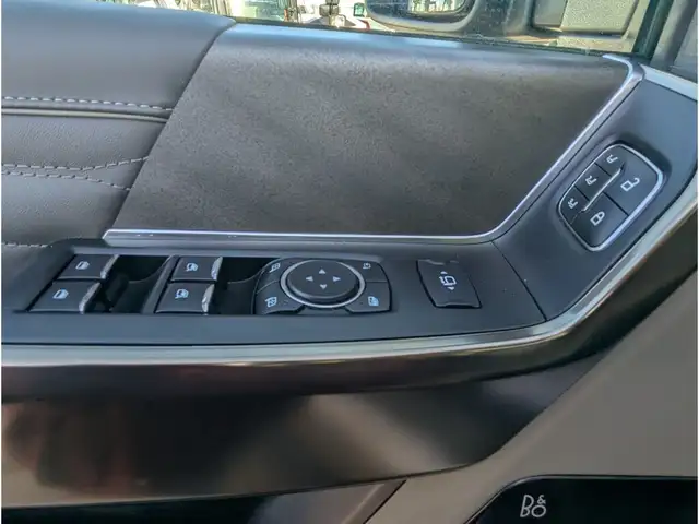 2025 Ford F-350 Platinum 8' Box/6.7L/Pano/Touch Nav/Camera - Photo 15