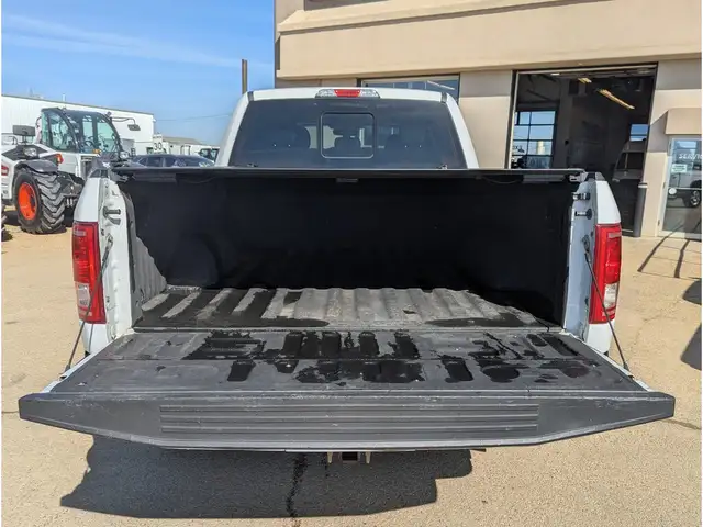 2017 Ford F-150 4WD SuperCrew 157 Lariat - Photo 11