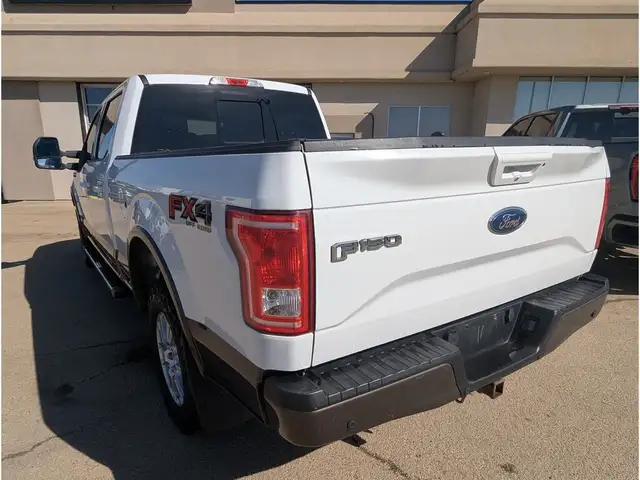2017 Ford F-150 4WD SuperCrew 157 Lariat - Photo 12