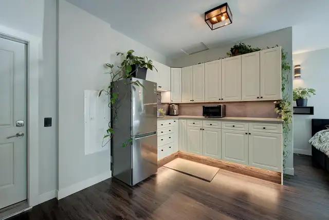 6 bed, 3/5 bath - Magic Estates Rental - Photo 13
