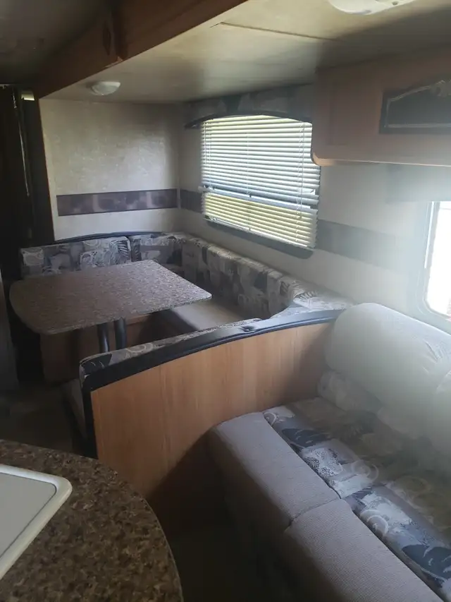 2010 Keystone Sprinter 31BH for sale - Photo 7