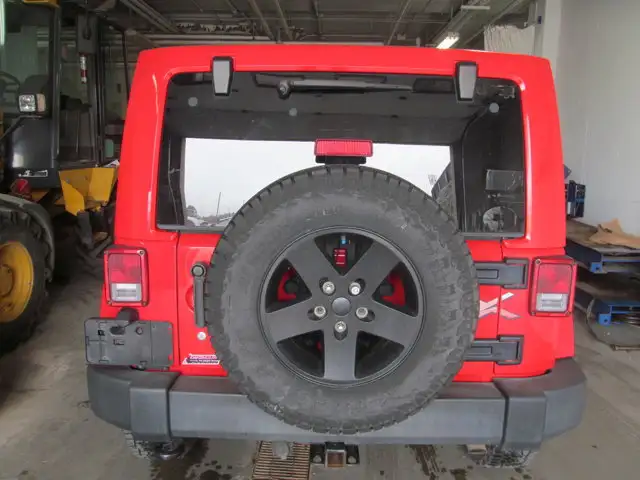 2015 Jeep Wrangler Unlimited Wrangler X - Photo 3