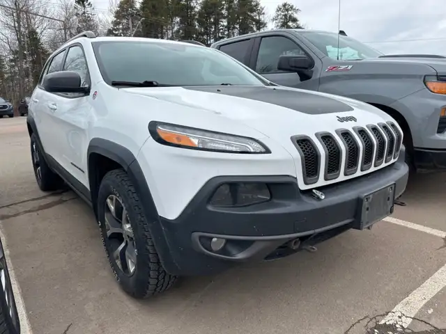 2016 Jeep Cherokee Trailhawk - Bluetooth - $254 B/W - Photo 2