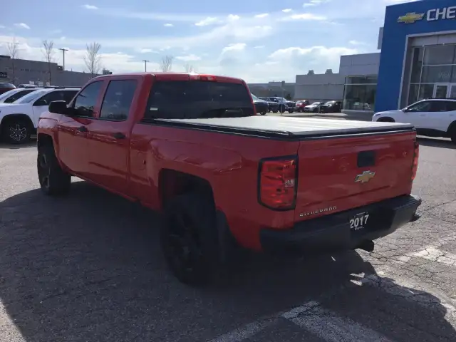 2017 Chevrolet Silverado 1500 - Photo 3