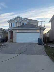 Island Lakes Family Home | Available Aug 1 | $2,599   Utilitie