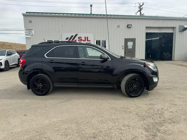 2017 Chevrolet Equinox LTZ - Photo 2
