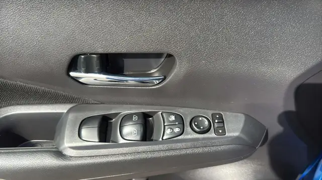 2025 Nissan Kicks Play SV B.CAM/R.START/H.SEATS&WHEEL/CARPLAY/LO - Photo 15