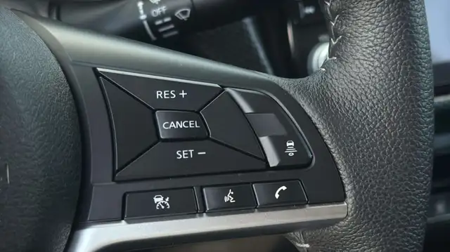 2025 Nissan Kicks Play SV B.CAM/R.START/H.SEATS&WHEEL/CARPLAY/LO - Photo 22