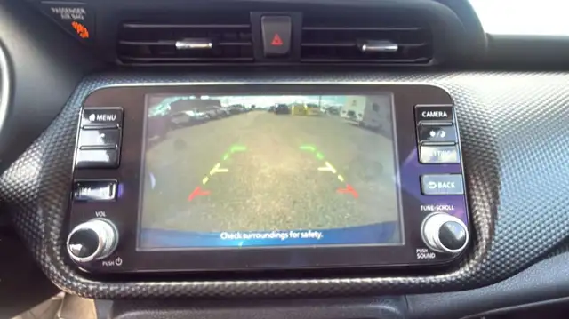 2025 Nissan Kicks Play SV B.CAM/R.START/H.SEATS&WHEEL/CARPLAY/LO - Photo 23