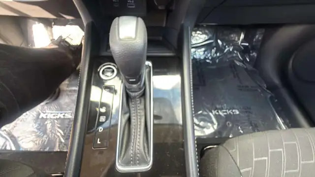 2025 Nissan Kicks Play SV B.CAM/R.START/H.SEATS&WHEEL/CARPLAY/LO - Photo 24