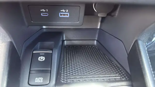 2025 Nissan Kicks Play SV B.CAM/R.START/H.SEATS&WHEEL/CARPLAY/LO - Photo 27