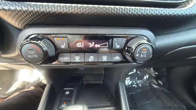 2025 Nissan Kicks Play SV B.CAM/R.START/H.SEATS&WHEEL/CARPLAY/LO - Photo 28