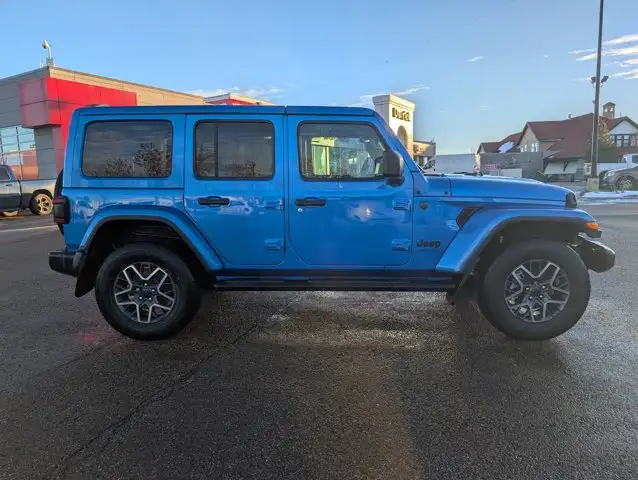 2025 Jeep Wrangler Sahara - Photo 5