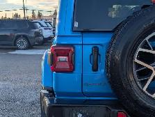 2025 Jeep Wrangler Sahara - Photo 10