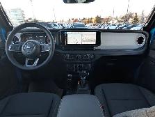 2025 Jeep Wrangler Sahara - Photo 17