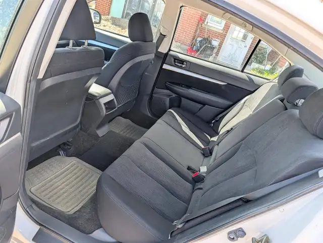 2014 Subaru Legacy 2.5i Premium | Heated seats! | One owner! | C - Photo 8