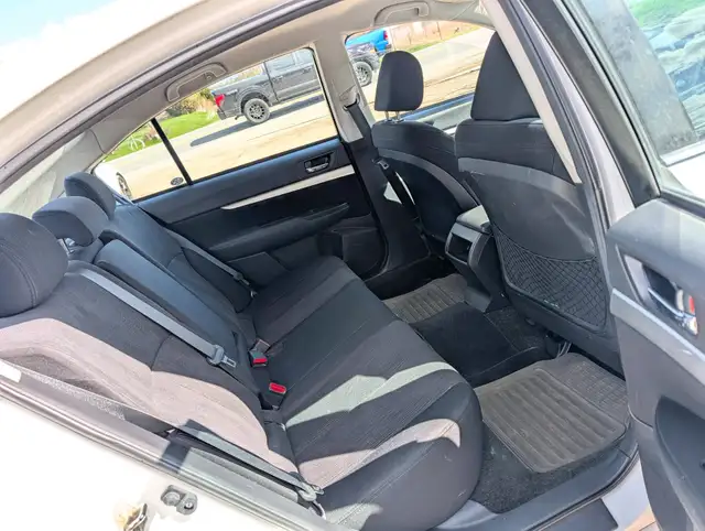 2014 Subaru Legacy 2.5i Premium | Heated seats! | One owner! | C - Photo 10