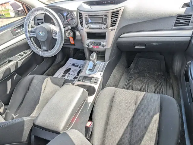 2014 Subaru Legacy 2.5i Premium | Heated seats! | One owner! | C - Photo 11