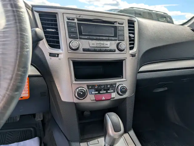 2014 Subaru Legacy 2.5i Premium | Heated seats! | One owner! | C - Photo 14