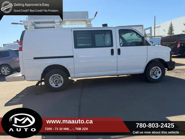 2011 GMC Savana 3500 135' - Shelving And Ladder rack Included - Photo 4