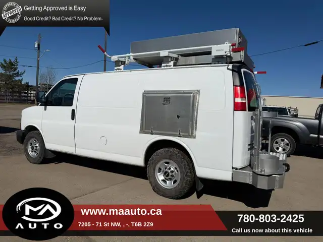 2011 GMC Savana 3500 135' - Shelving And Ladder rack Included - Photo 7