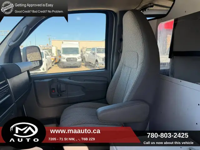 2011 GMC Savana 3500 135' - Shelving And Ladder rack Included - Photo 17