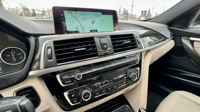 2017 BMW 3 SERIES 330I XDRIVE - Photo 23
