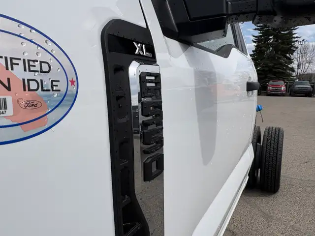 2026 Ford Super Duty F-550 DRW XL | PAYLOAD PLUS PACKAGE | TOW P - Photo 6