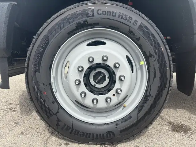 2026 Ford Super Duty F-550 DRW XL | PAYLOAD PLUS PACKAGE | TOW P - Photo 8