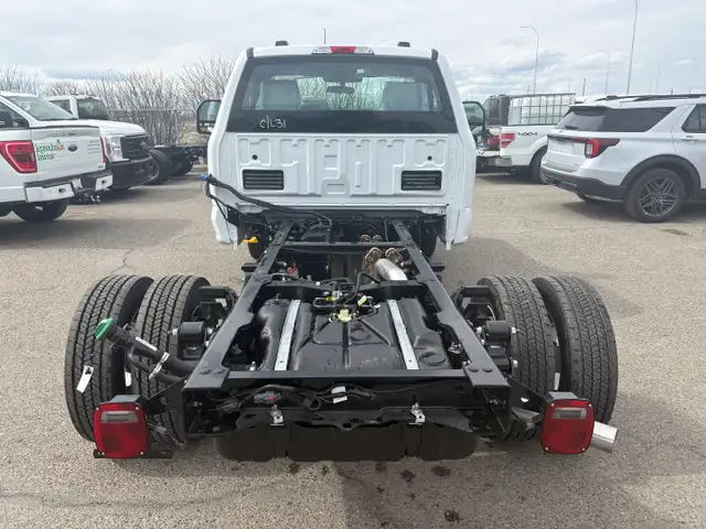 2026 Ford Super Duty F-550 DRW XL | PAYLOAD PLUS PACKAGE | TOW P - Photo 11