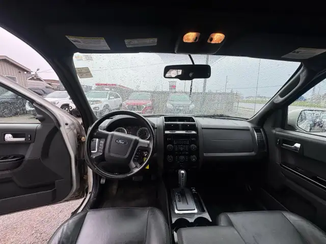 2009 Ford Escape LIMITED, AWD, V6, LEATHER, AUTO, AS IS SPECIAL - Photo 13