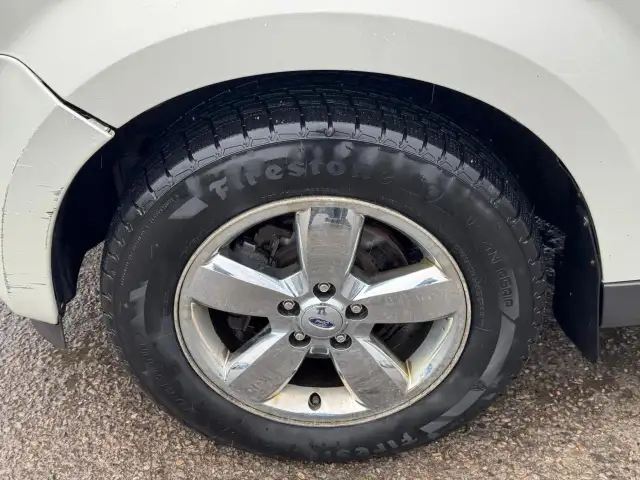 2009 Ford Escape LIMITED, AWD, V6, LEATHER, AUTO, AS IS SPECIAL - Photo 16