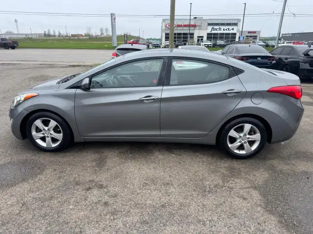 2013 Hyundai Elantra GLS, NO ACCIDENTS, WELL MAINTAINED, CERTIFI - Photo 2