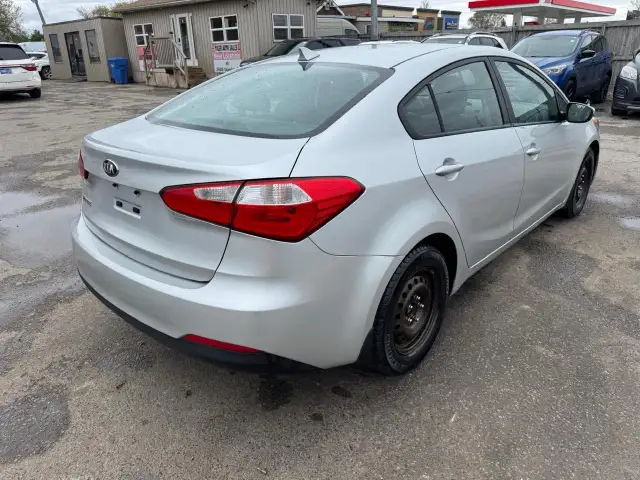 2016 Kia Forte LX, AUTO, SEDAN, 4 CYL, GREAT ON FUEL, CERTIFIED - Photo 6
