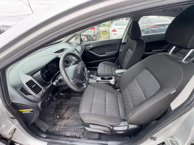 2016 Kia Forte LX, AUTO, SEDAN, 4 CYL, GREAT ON FUEL, CERTIFIED - Photo 10