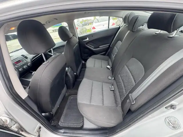 2016 Kia Forte LX, AUTO, SEDAN, 4 CYL, GREAT ON FUEL, CERTIFIED - Photo 11