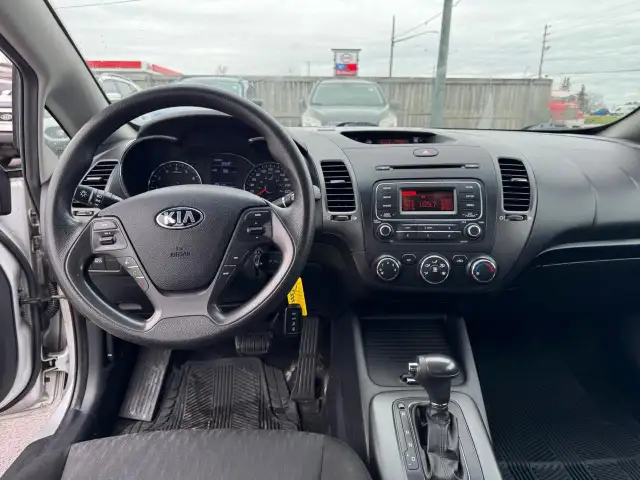 2016 Kia Forte LX, AUTO, SEDAN, 4 CYL, GREAT ON FUEL, CERTIFIED - Photo 14