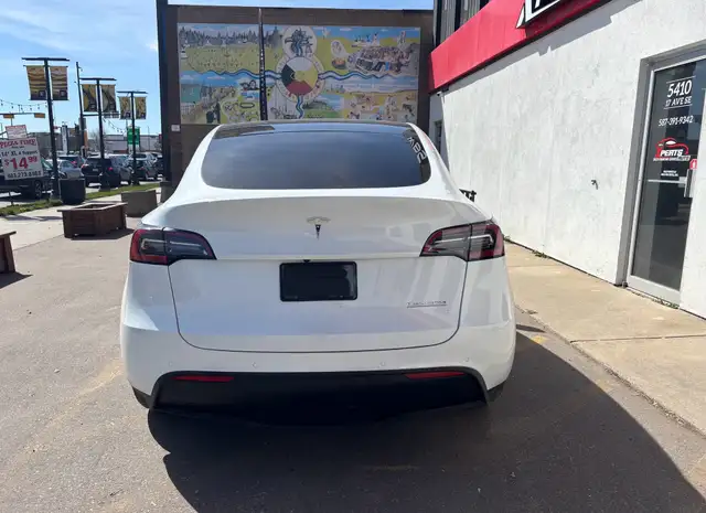 2022 Tesla Model Y Performance AWD - Photo 8