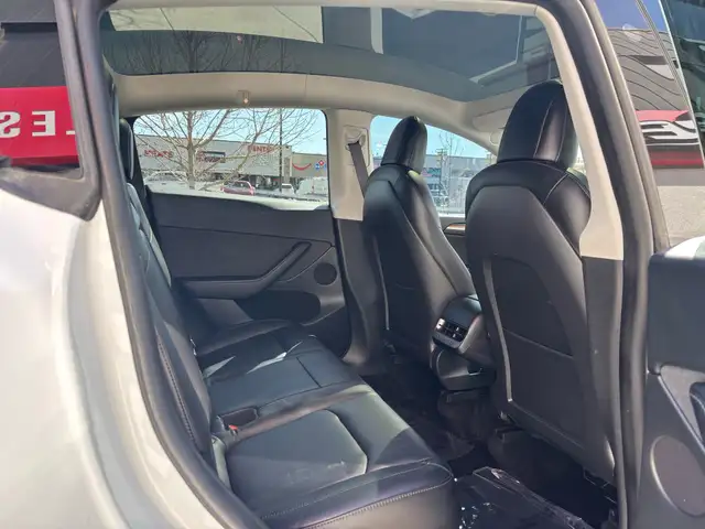 2022 Tesla Model Y Performance AWD - Photo 16