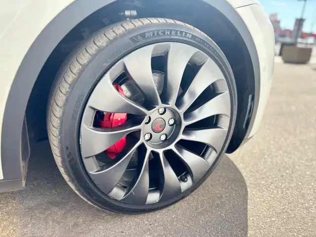 2022 Tesla Model Y Performance AWD - Photo 26