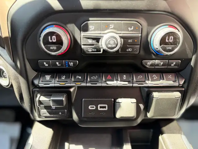 2023 Chevrolet Silverado 3500HD 4WD Crew Cab 159' High Country - Photo 29