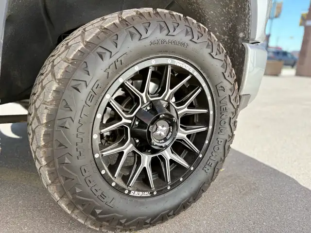2023 Chevrolet Silverado 3500HD 4WD Crew Cab 159' High Country - Photo 36