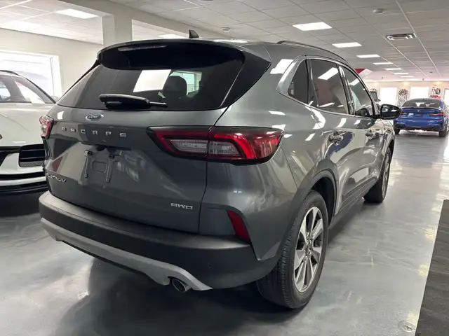 2025 Ford Escape Platinum AWD - Photo 5