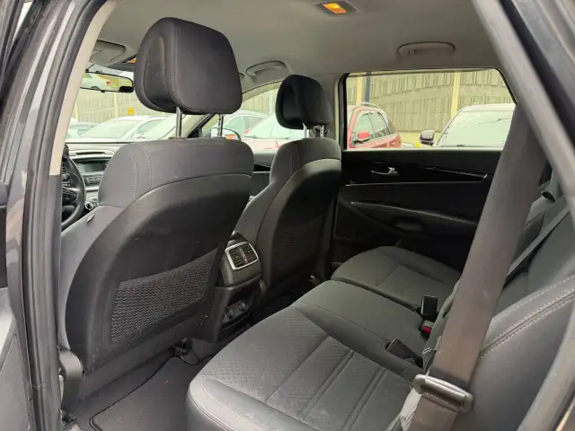 2016 KIA Sorento LX / 4 CYLINDRES / AUTOMATIQUE / - Photo 3