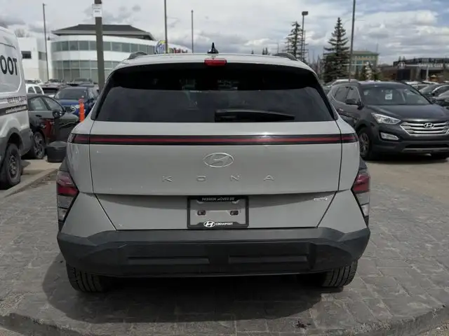 2024 Hyundai Kona Preferred AWD | Apple CarPlay | No Accidents - Photo 9