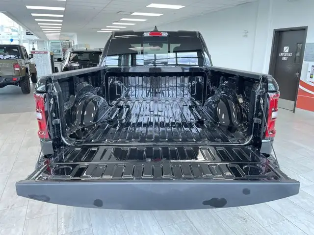 2026 Ram 1500 Express - Photo 13