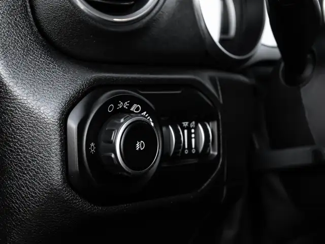 2019 Jeep Wrangler UNLIMITED SAHARA|LED|UPGRADE RIMS|BACKUP CAM| - Photo 12